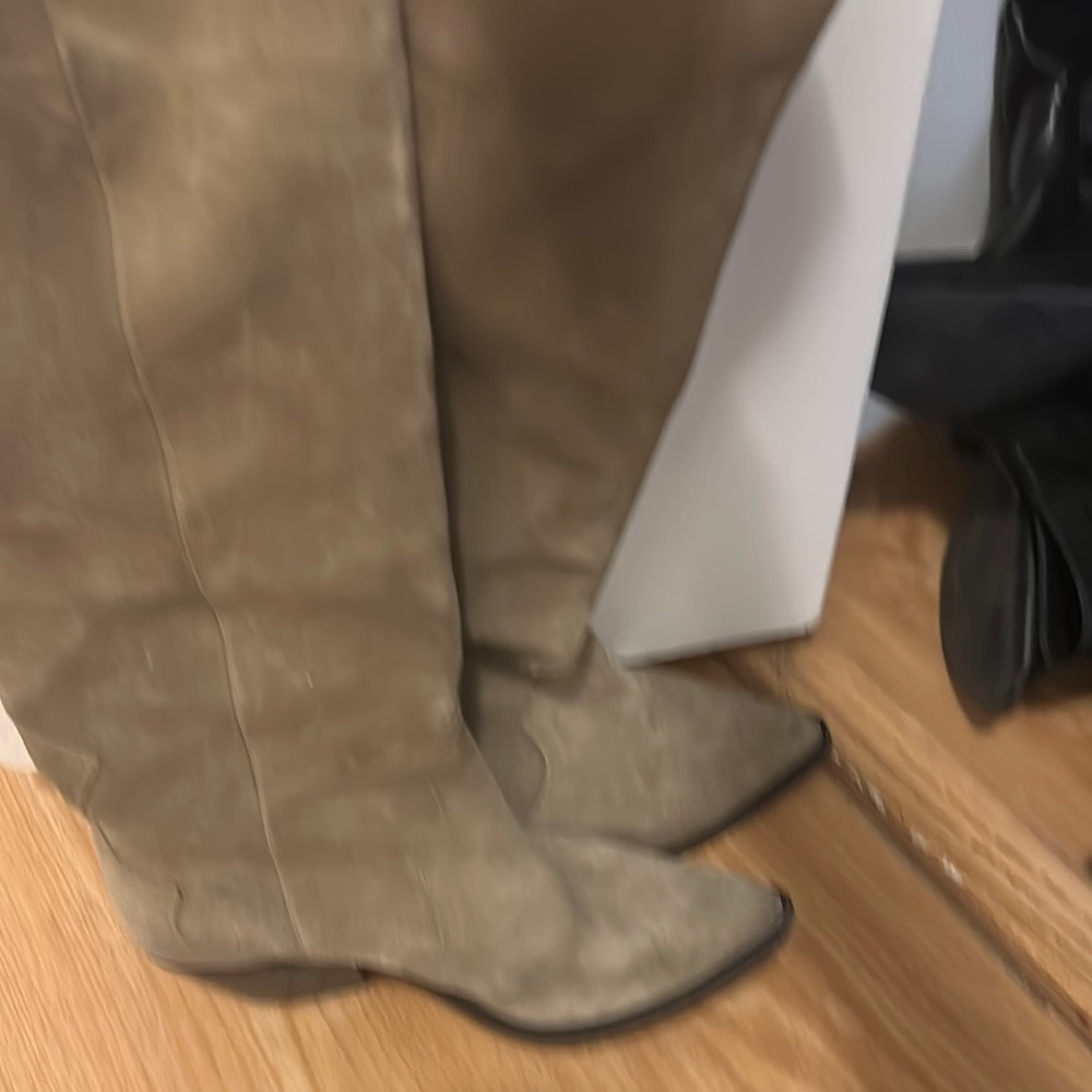 Isabel Marant tan suede boots